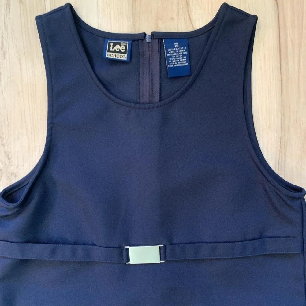 Navy‎ blue Lee School A-line dress with gold buckle detail